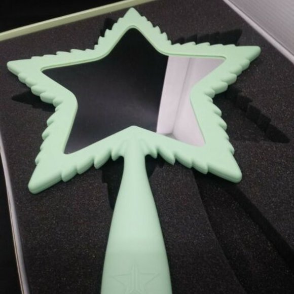 Jeffree Star 420 Mint Green Soft Touch Mirror *CURRENTLY UNAVAILABLE ON JSC!* - Picture 2 of 7
